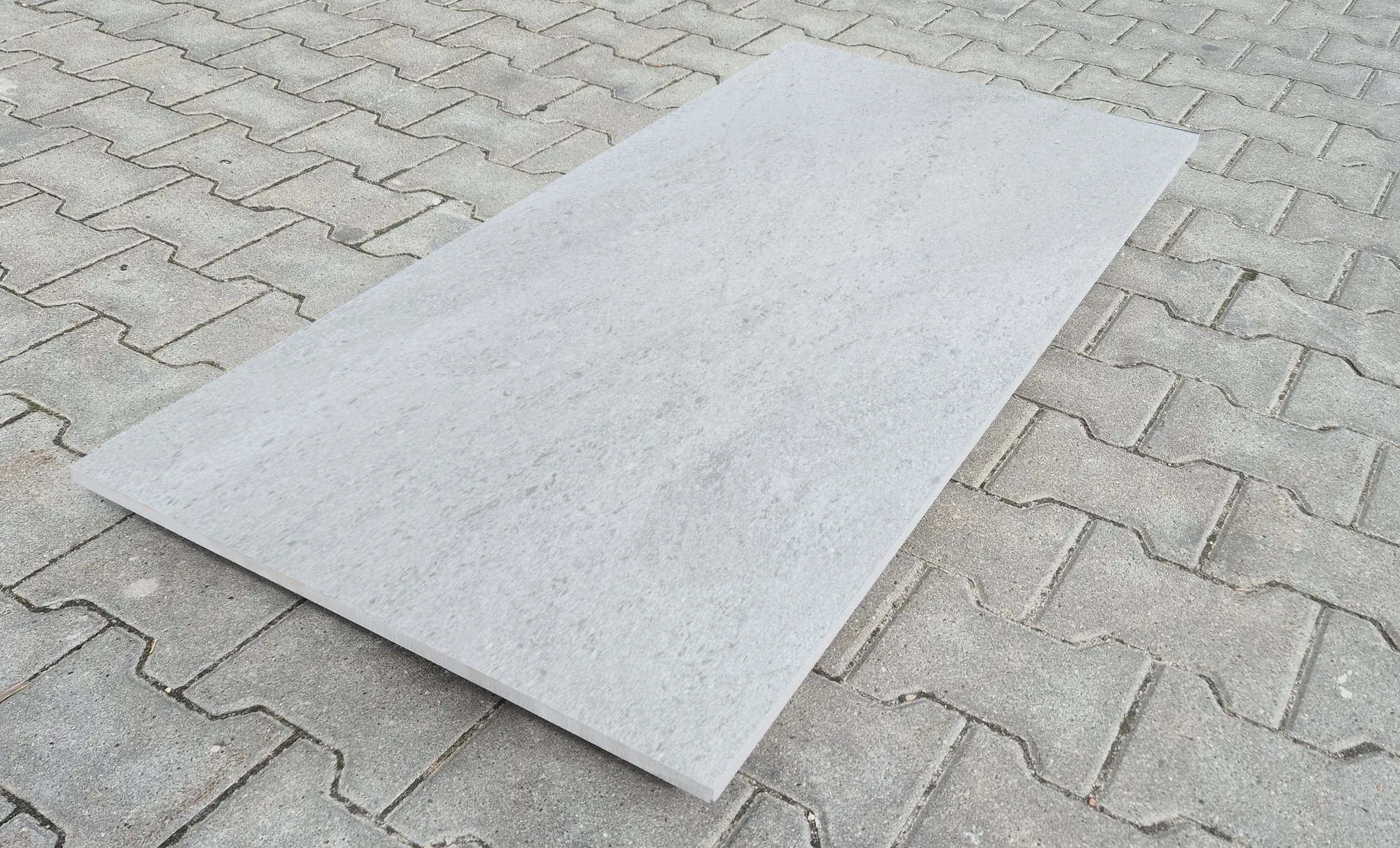 barcelona white